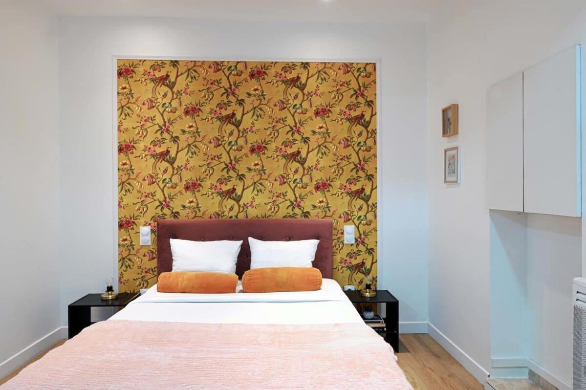 Appartement Modern Renovated Studio With A Touch Of Gilded Glamour Central Paris Extérieur photo