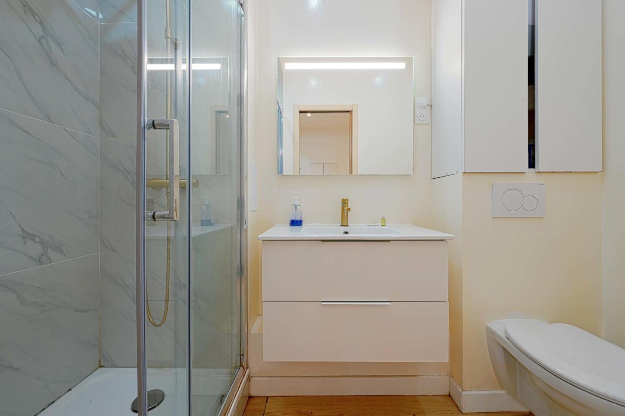 Appartement Modern Renovated Studio With A Touch Of Gilded Glamour Central Paris Extérieur photo